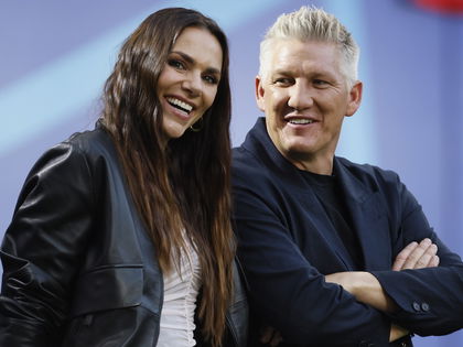 Bastian Schweinsteiger: Herzerwärmende Szene mit Esther Sedlaczek zum WM-Ende