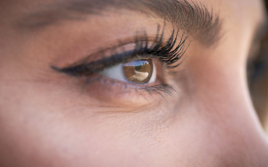 Geschwungene Wimpern