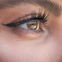 Geschwungene Wimpern ohne Zange: Die 4 besten Beauty-Hacks für einen Lifting-Effekt 