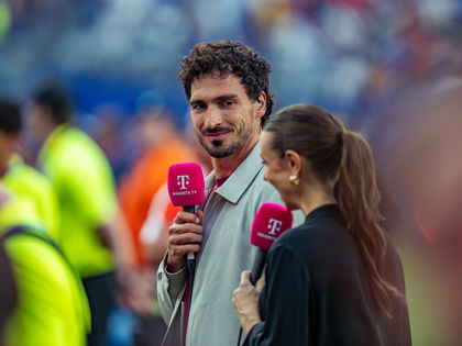 "Mein Lieblingscowboy": Laura Wontorra verdutzt Mats Hummels mit WM-Anmoderation