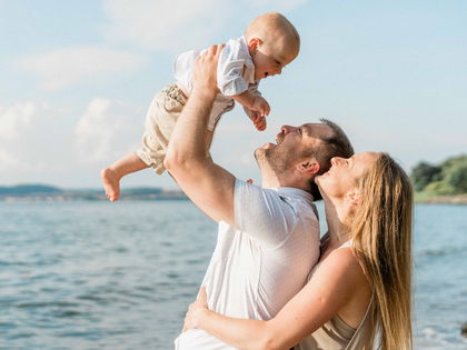 Babyglück und Budgetdruck: Das unterschätzen junge Familien finanziell oft