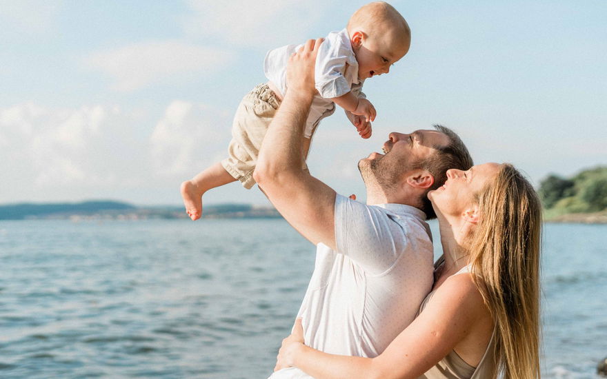 Babyglück und Budgetdruck: Das unterschätzen junge Familien finanziell oft