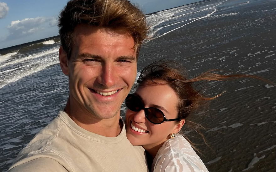 Friedrich und Laura am Meer