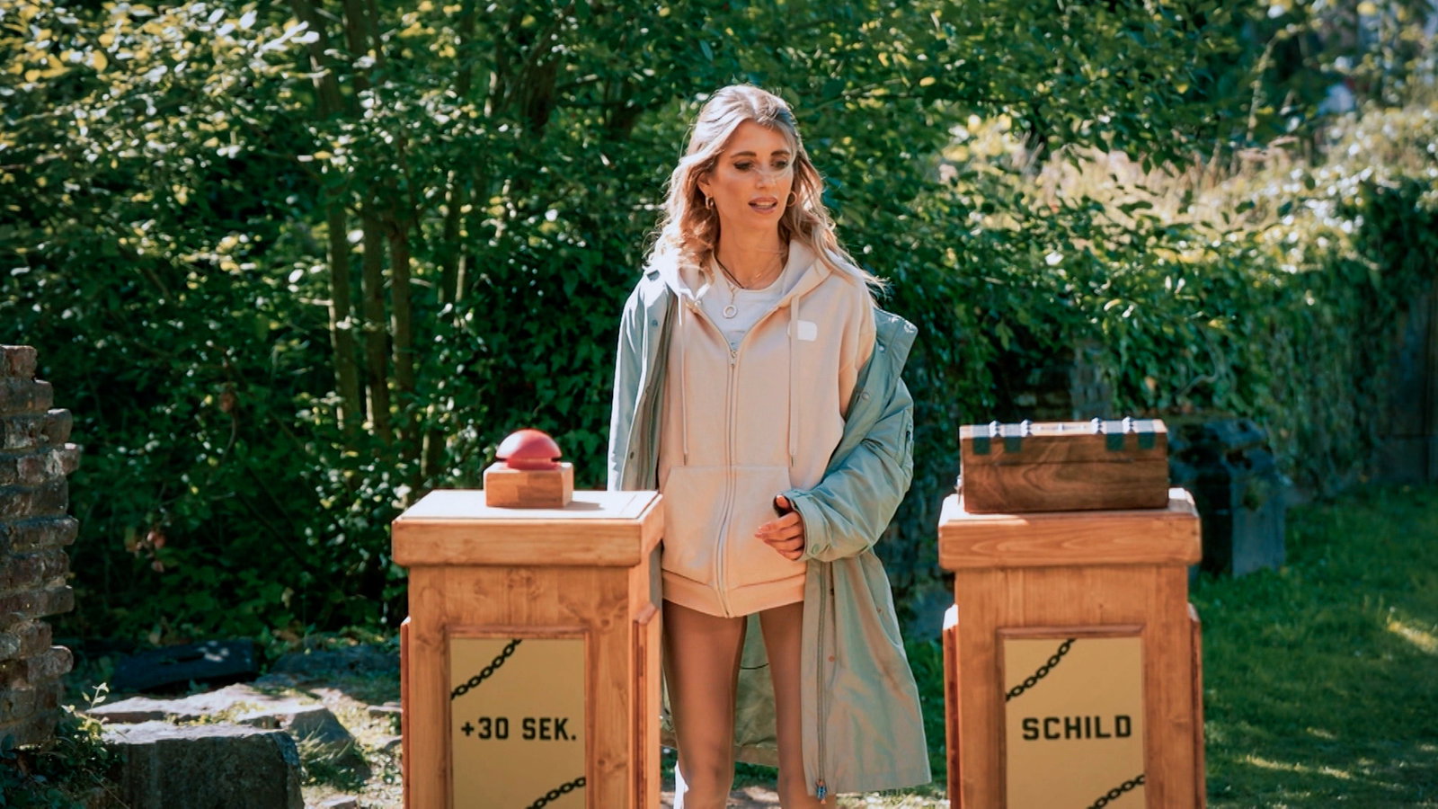 Cathy Hummels: "Wieder die Opfernummer" – "Die Verräter"-Mitspieler lästern über Spielerfrau