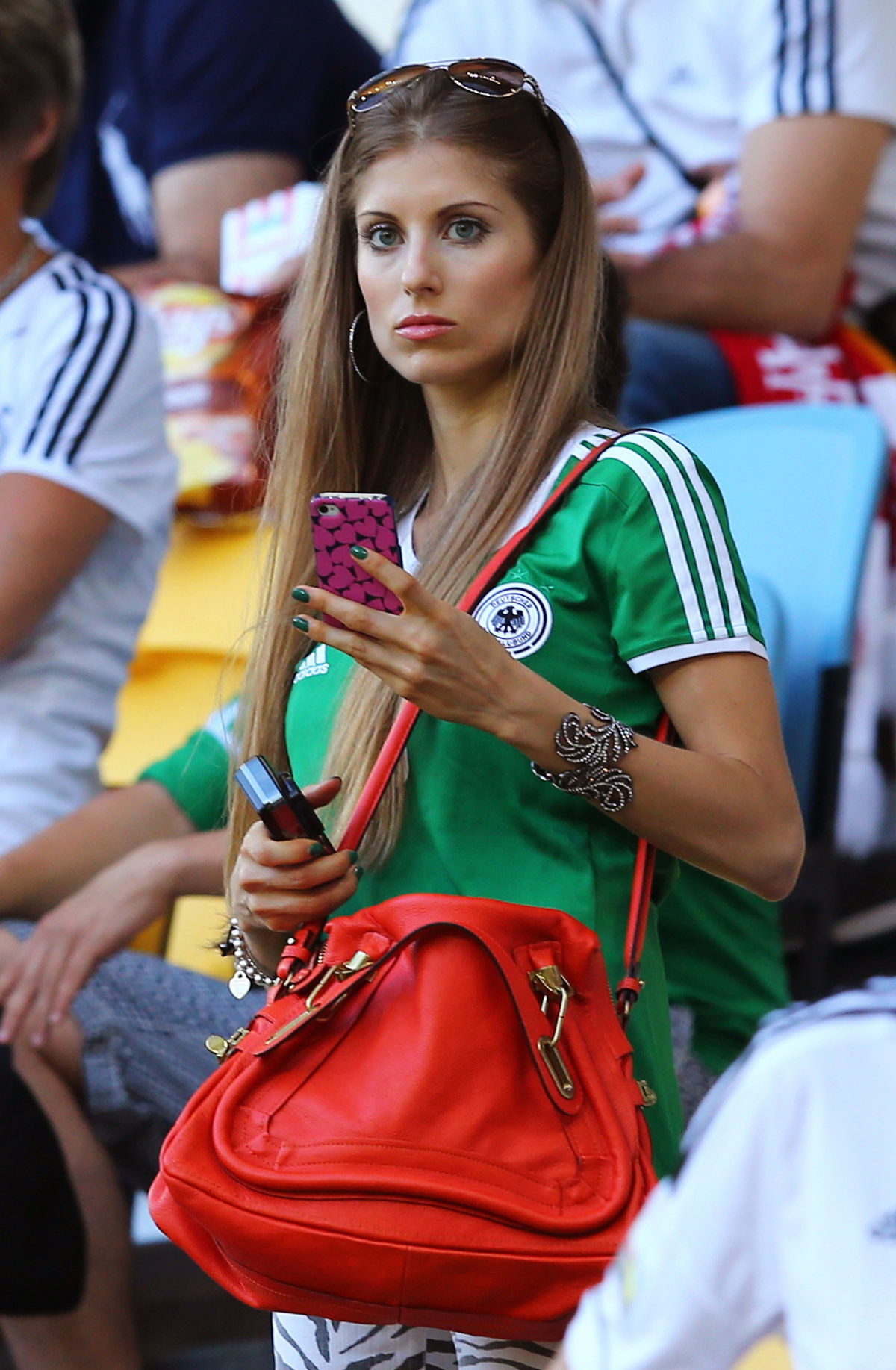 Cathy Hummels im EM-Fußballstadion im Jahr 2012