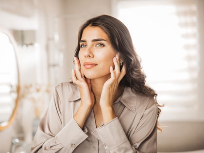 In nur 60 Sekunden: Dieser Reinigungsbalm aus der Drogerie entfernt Make-up spurlos