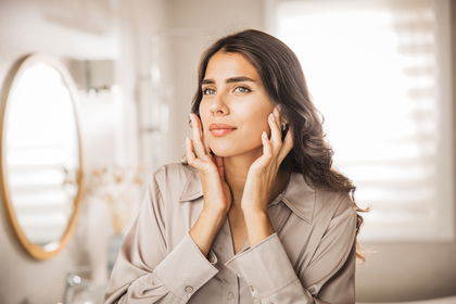 In nur 60 Sekunden: Dieser Reinigungsbalm aus der Drogerie entfernt Make-up spurlos