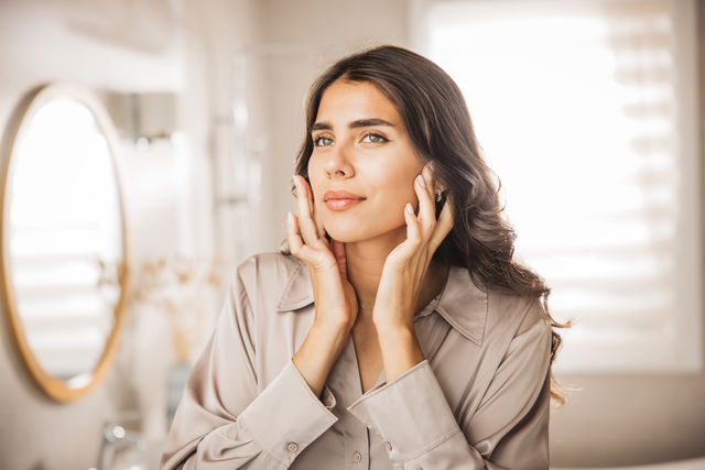 Nie wieder stundenlang abschminken: Dieser Reinigungsbalm aus der Drogerie entfernt Make-up in 60 Sekunden