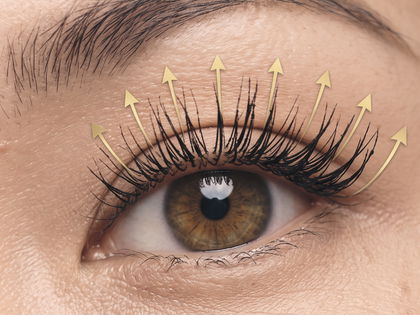 Länge, Pflege & Halt: Diese 4-in-1-Mascara revolutioniert unsere Beauty-Routine!