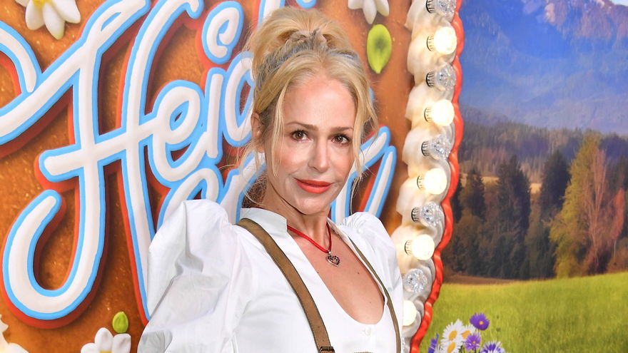 Michelle mit grauen Haaren beim Heidi Fest
