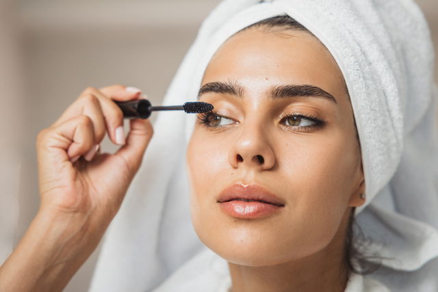 Kein Verkleben mehr! Diese Mascara definiert selbst feinste Härchen