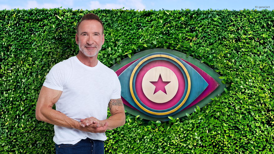 Jochen Bendel vor Promi BB Logo