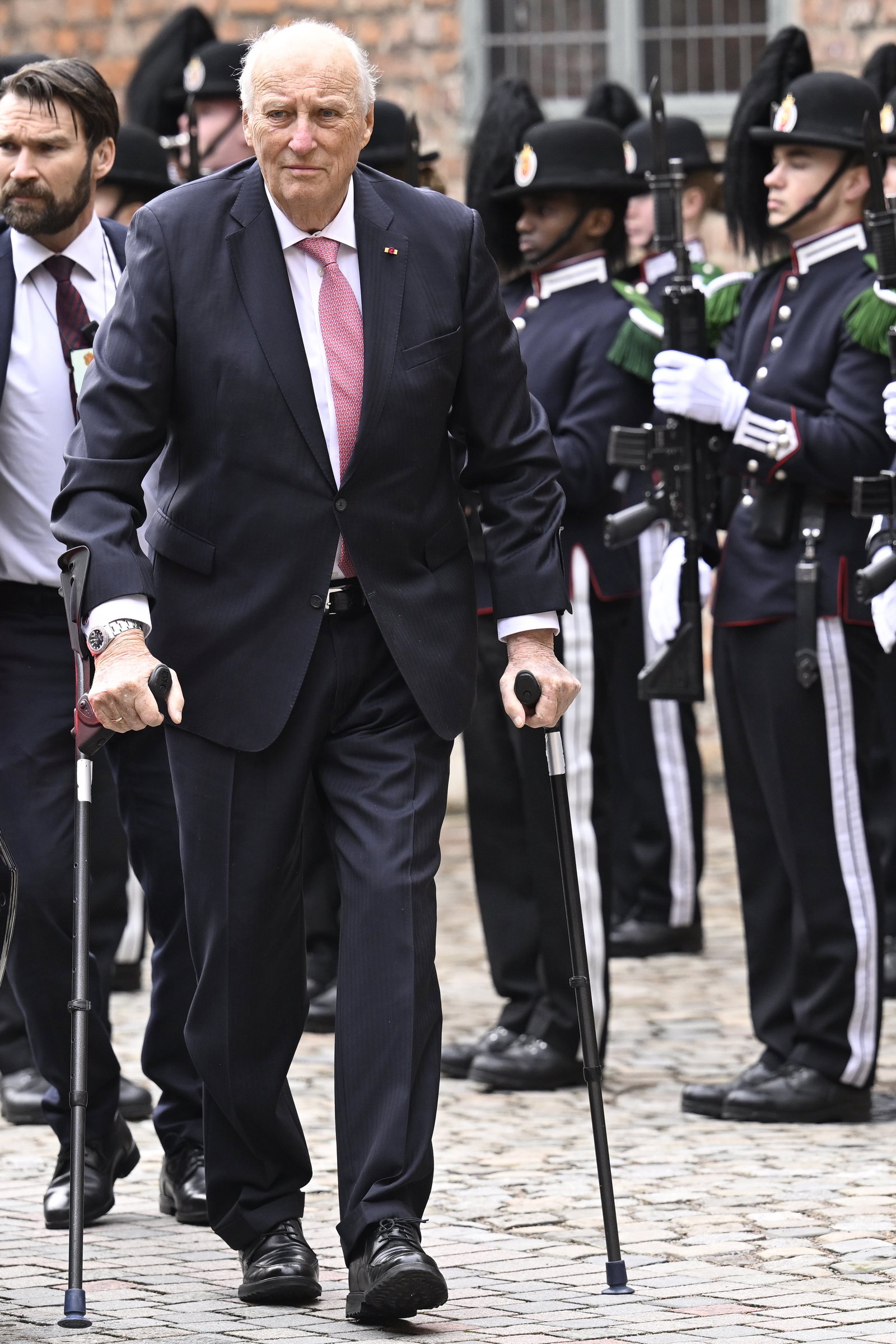 "Auf das Schlimmste vorbereitet": So ernst steht es um König Harald von Norwegen