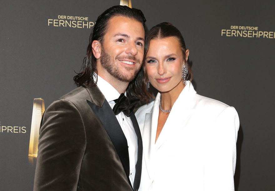 Laura Wontorra und Riccardo Basile beim Deutschen Fernsehpreis