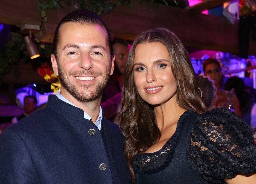 Laura Wontorra und Riccardo Basile auf dem Oktoberfest 2026