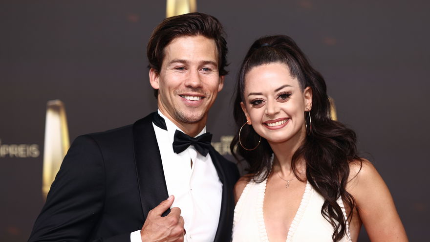 Malika Dzumaev und Joel Mattli auf roten Teppich