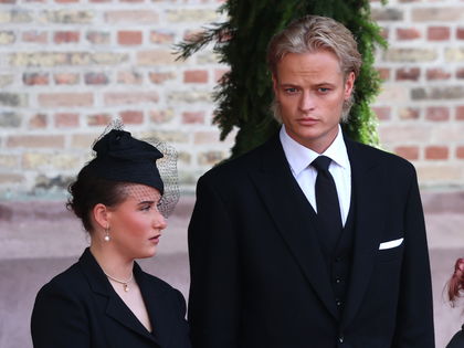 Berührende Geste der Verbundenheit: Stiefcousine Emma Tallulah hält zu Marius Borg Høiby
