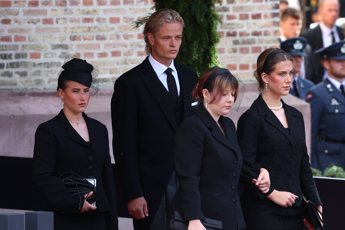 Emma Tallulah Behn, Marius Borg Høiby, Maud Angelica Behn und Leah Isadora Behn bei der Trauerfeier für König Harald V.