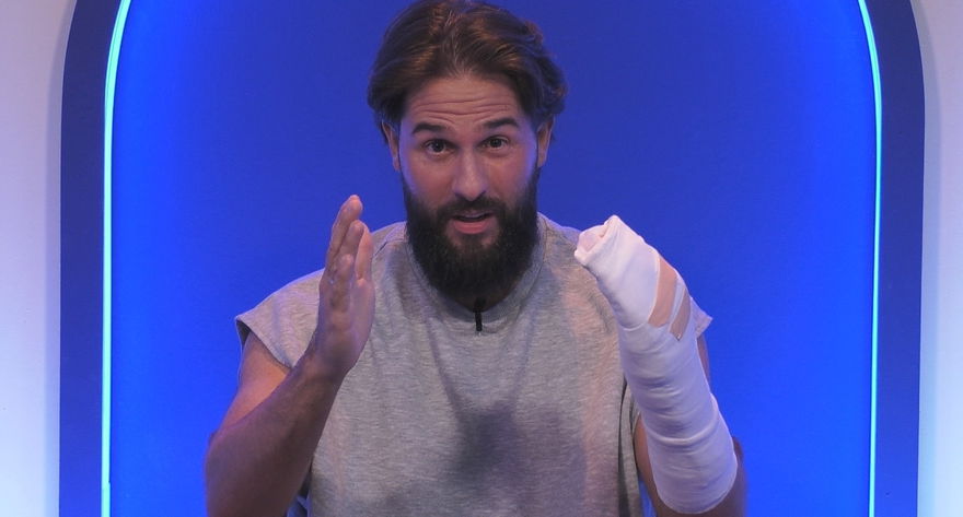 Maurice Dziwak verletzte sich bei einem Spiel bei "Promi Big Brother" und brach sich den Finger