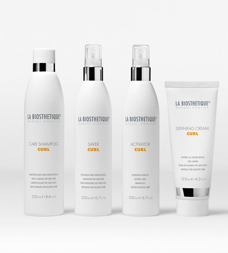 Ab Juni erhältlich:
Curl Care Shampoo,ca. 19,50 Euro; Curl Saver, ca. 18,90 Euro; Curl Activator, ca. 17,90 Euro; Curl Defining Cream, ca. 19,50 Euro