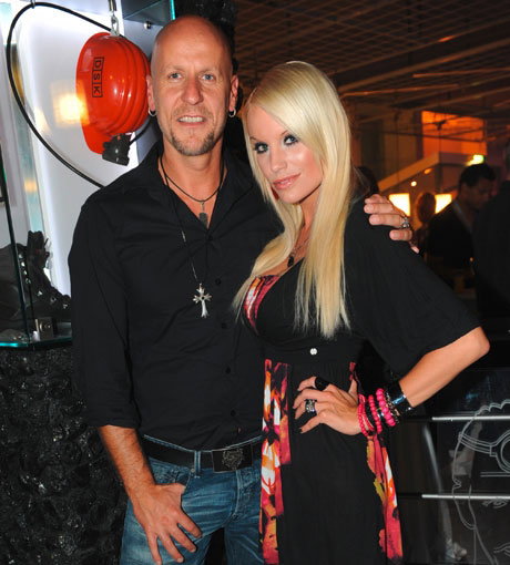 Nach dem Spiel gab es noch eine kleine After-Show-Party in einem Club der Schalke Arena. Mit dabei: Gina-Lisa Lohfink