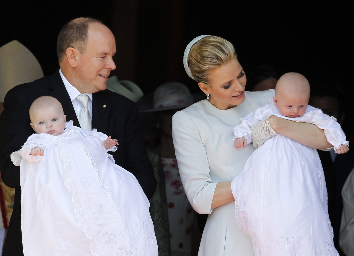 Charlène von Monaco mit Albert und den Zwillingen bei ihrer Taufe