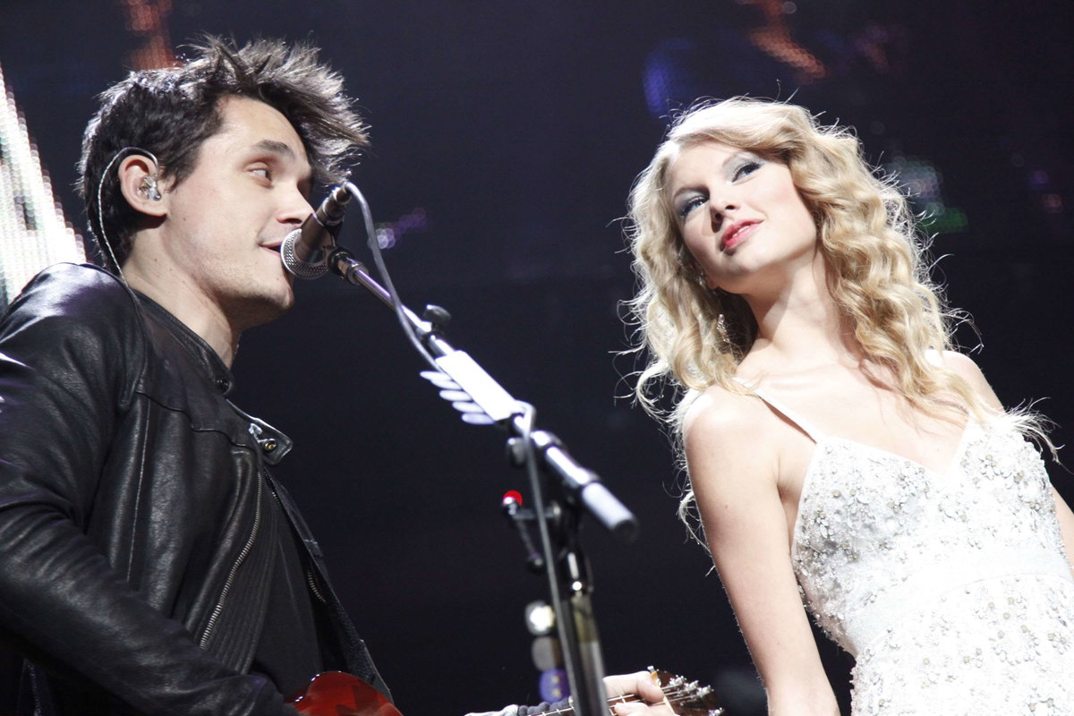 John Mayer singt und flirtet mit Taylor Swift