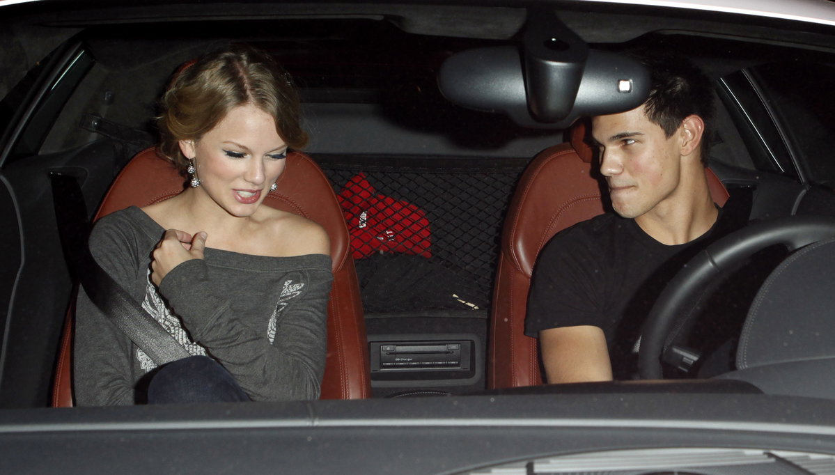 Taylor Swift und Taylor Lautner im Auto