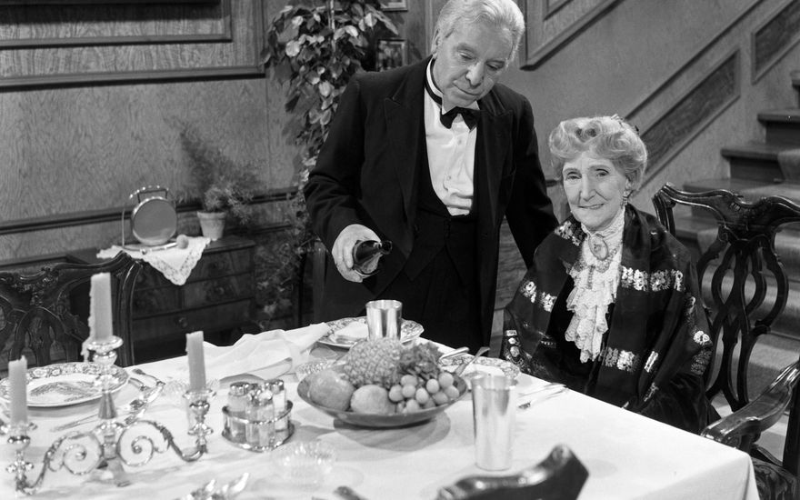 "Dinner for One": Butler James und Miss Sophie