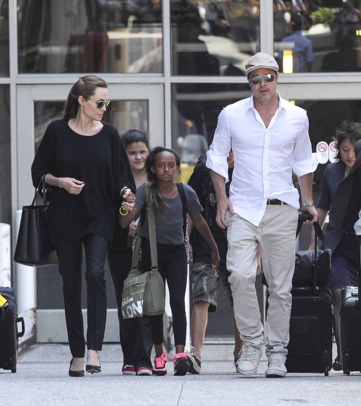 Angelina Jolie und Brad Pitt mit Tochter Zahara