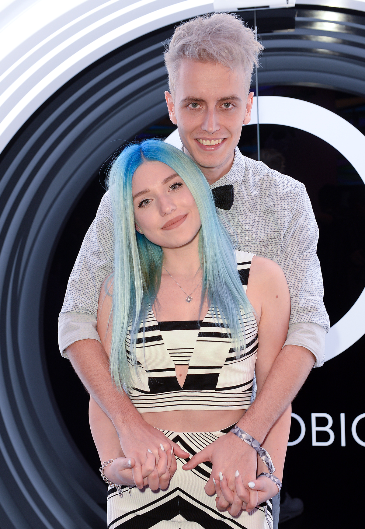Bibi und Julian Claßen posieren