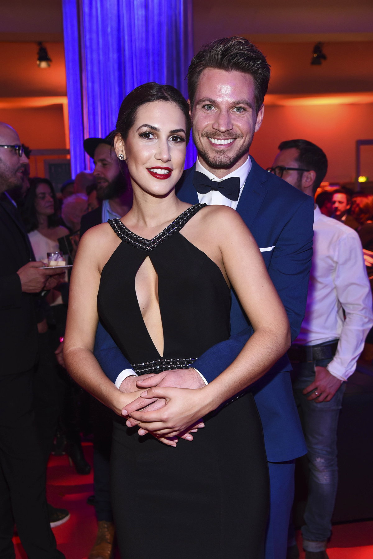 Clea-Lacy Juhn und Sebastian Pannek posieren glücklich zusammen