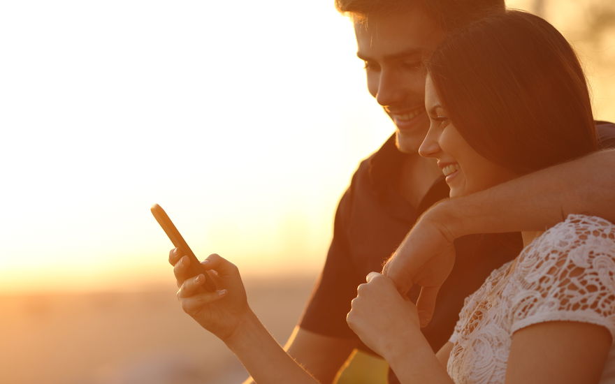 Laut Tinder: Diese Sternzeichen bekommen die meisten Matches 