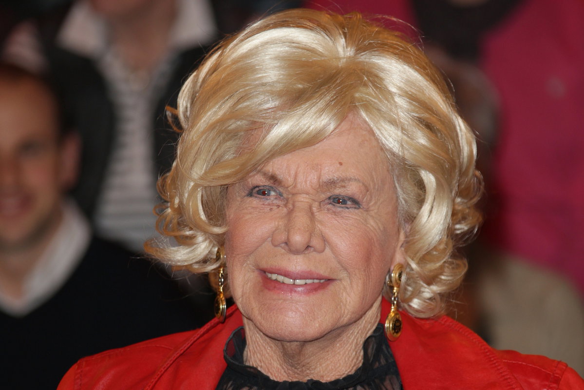 Ingrid van Bergen lächelt