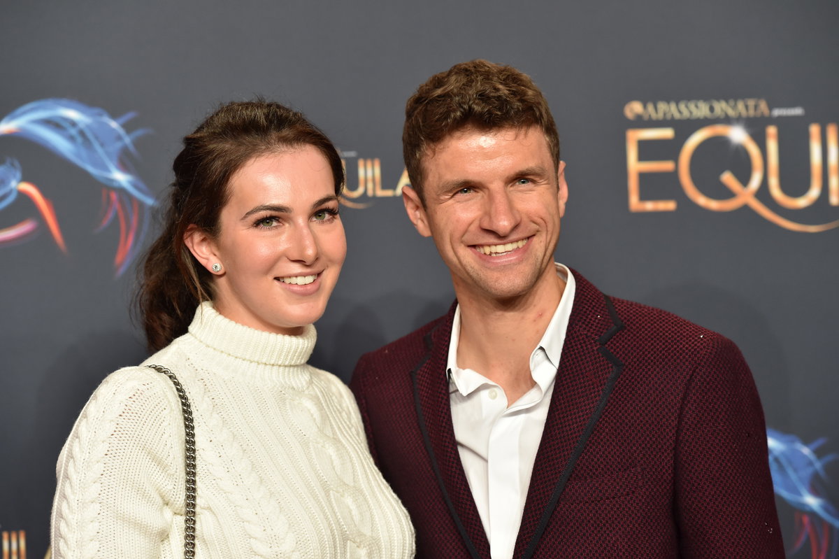 Lisa und Thomas Müller strahlen
