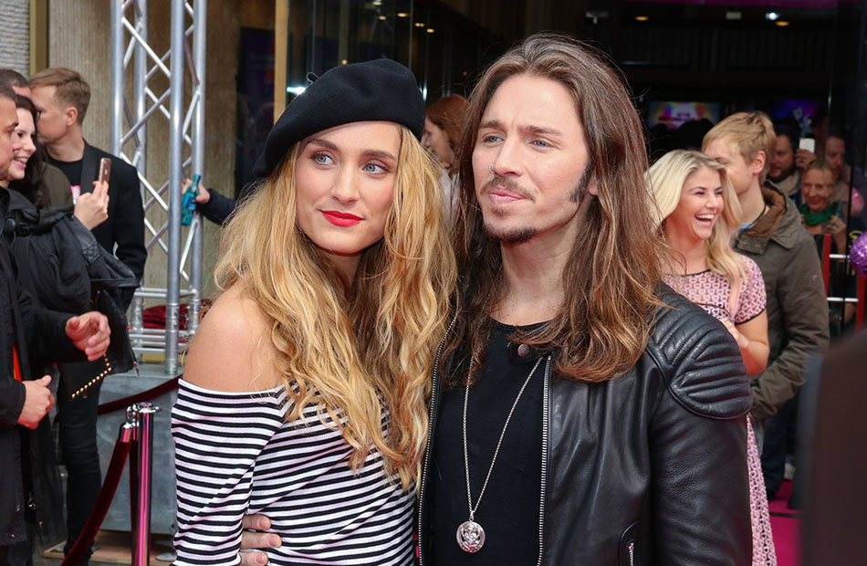 Gil Ofarim und Verena Ofarim Arm in Arm
