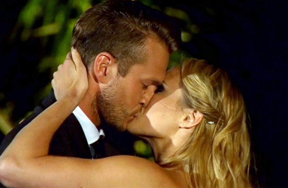 "Bachelorette" Anna Hofbauer küsst Sieger Marvin Albrecht