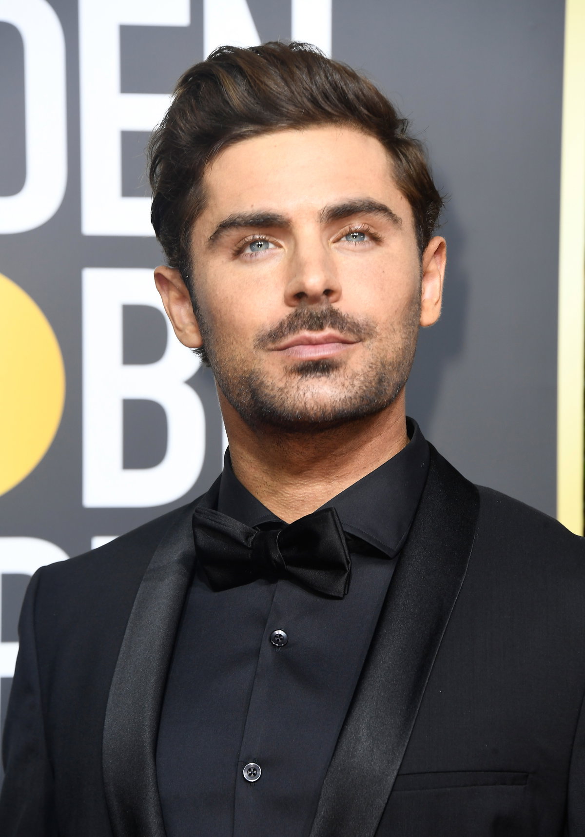 Zac Efron mit Bart