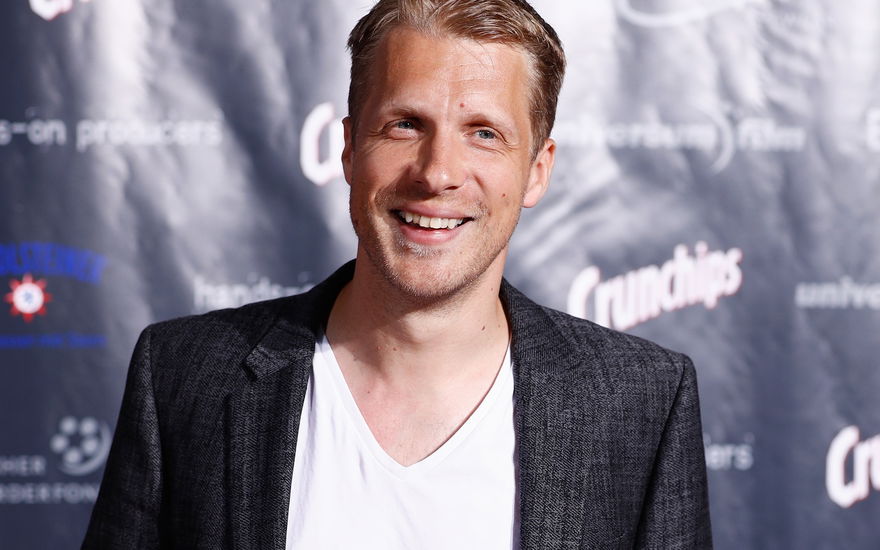 Oliver Pocher lacht