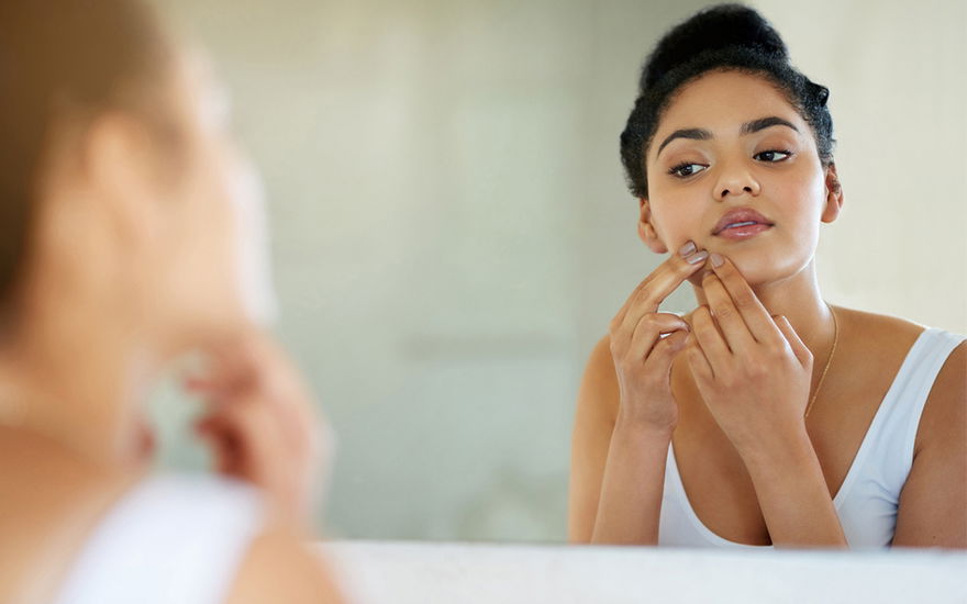 Retinol gegen Akne: Vitamin A sagt Pickeln den Kampf an!