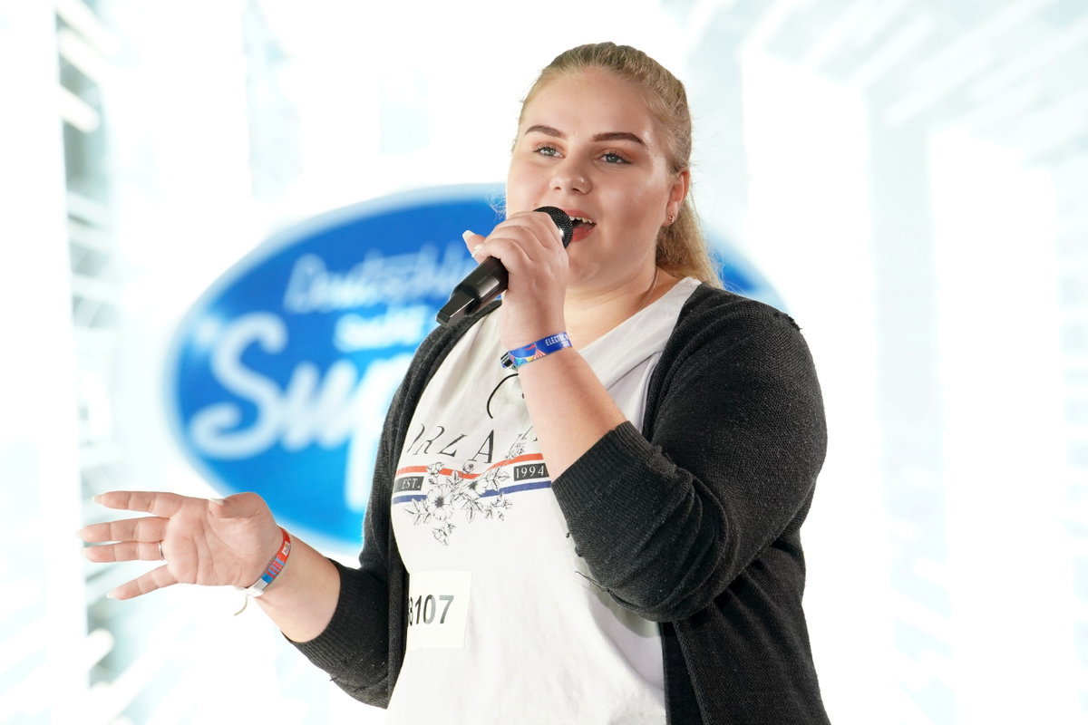 Estefania Wollny singt beim Casting von DSDS
