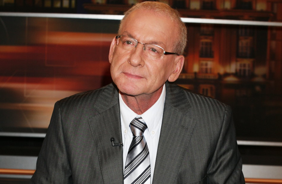 Peter Zwegat mit Brille