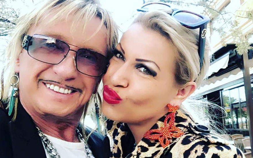 Bert Wollersheim und Ginger Costello machen ein Selfie