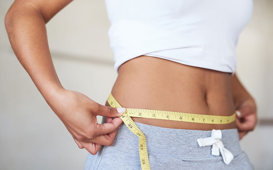 Mit dem Keto-Trick purzeln die Kilos von allein