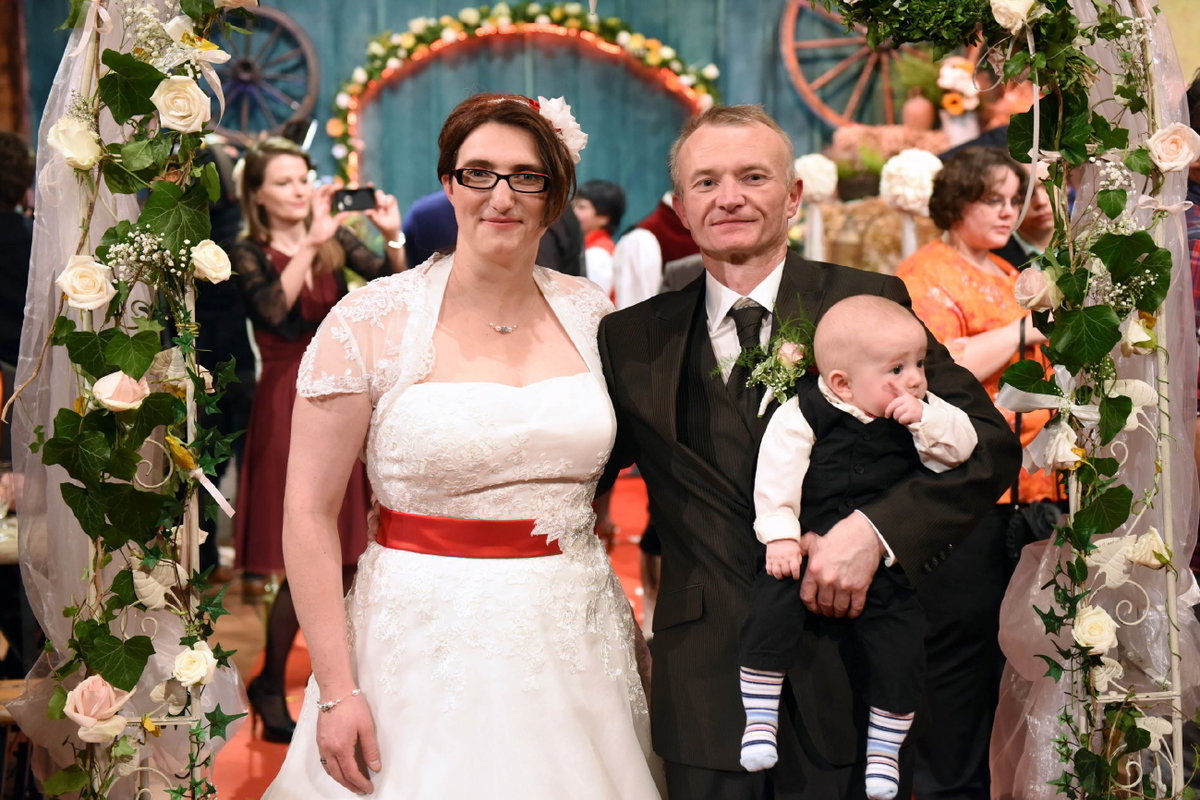Das "Bauer sucht Frau"-Paar Jürgen und Tanja bei ihrer Hochzeit.