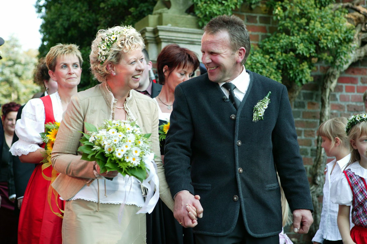 Das "Bauer sucht Frau"-Paar Karin und Herbert bei ihrer Hochzeit.