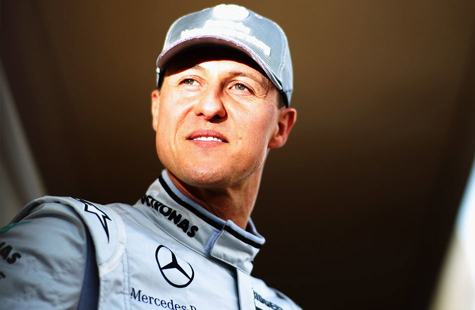 Michael Schumacher schaut zur Seite