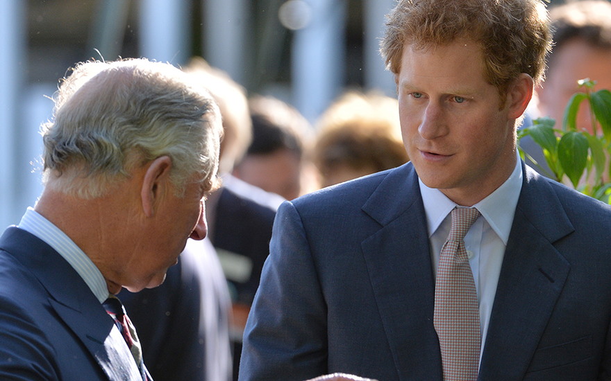 König Charles III.: Versöhnung mit Harry nach OP-Schock?