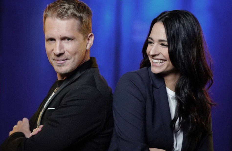 Oliver Pocher und Amira Pocher, Rücken an Rücken