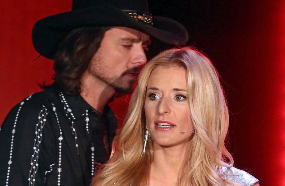 Stefanie Hertel in Sorge - im Hintergrund Lanny Lanner